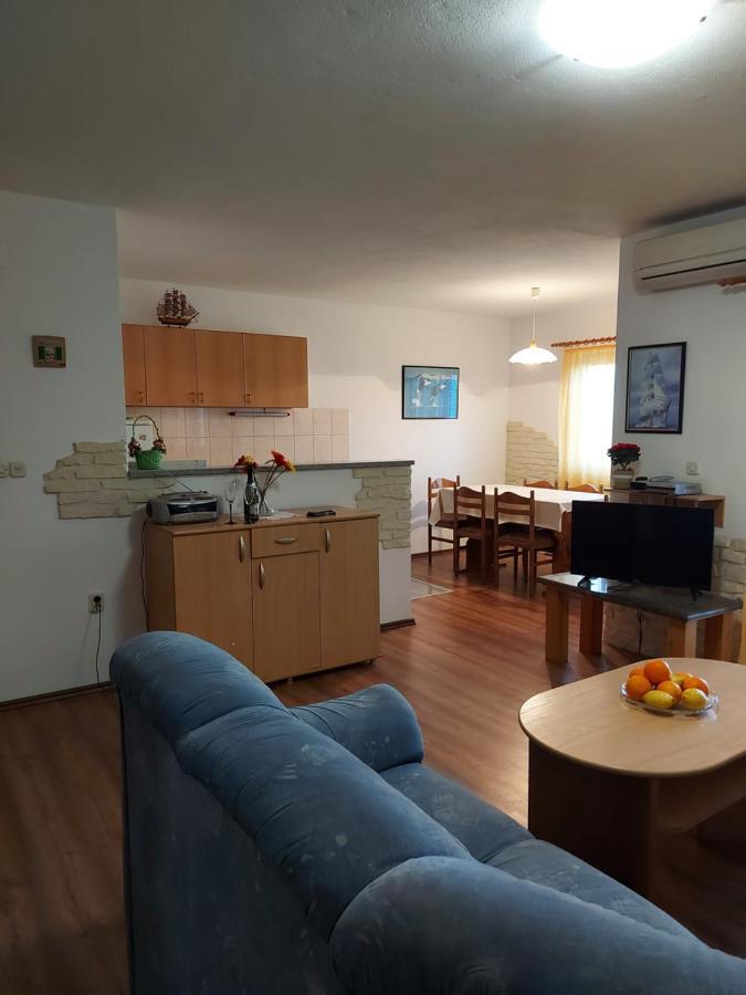 Apartmani Tatjana Okrug Gornji Dış mekan fotoğraf