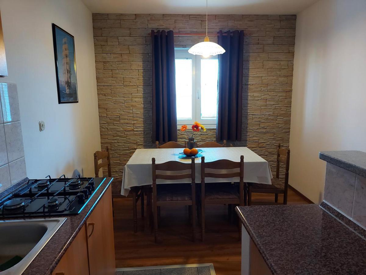 Apartmani Tatjana Okrug Gornji Dış mekan fotoğraf