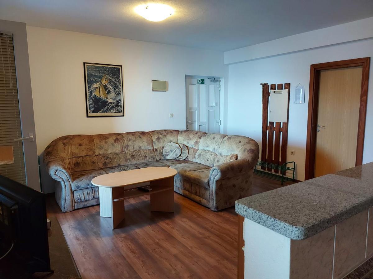 Apartmani Tatjana Okrug Gornji Dış mekan fotoğraf