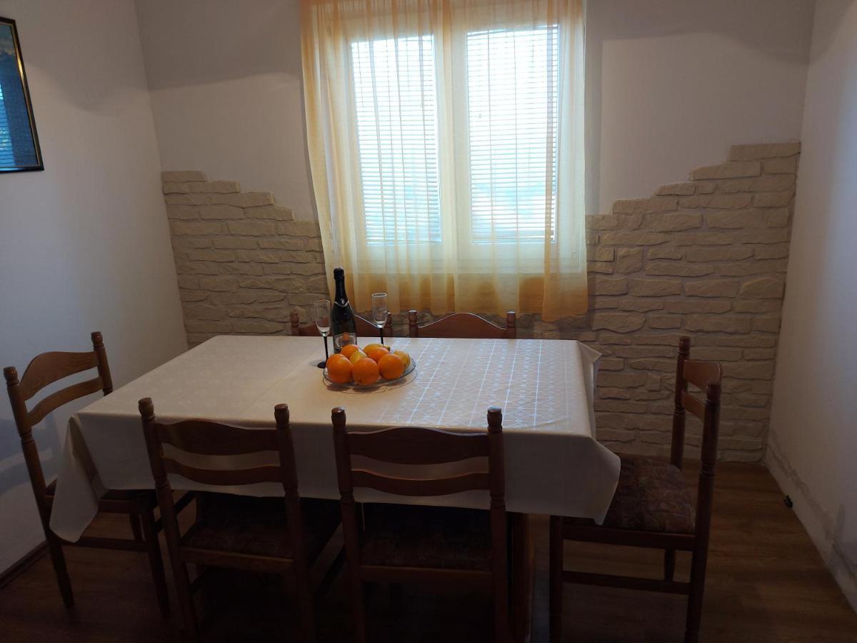 Apartmani Tatjana Okrug Gornji Dış mekan fotoğraf