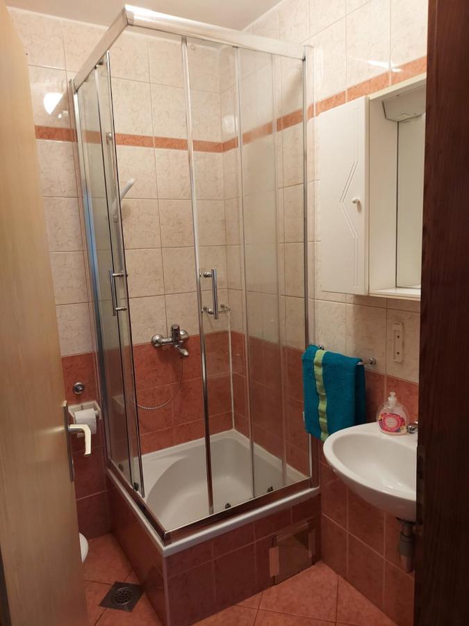Apartmani Tatjana Okrug Gornji Dış mekan fotoğraf